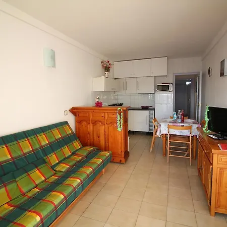 Global Immo 1028 Meda Chica Apartment *